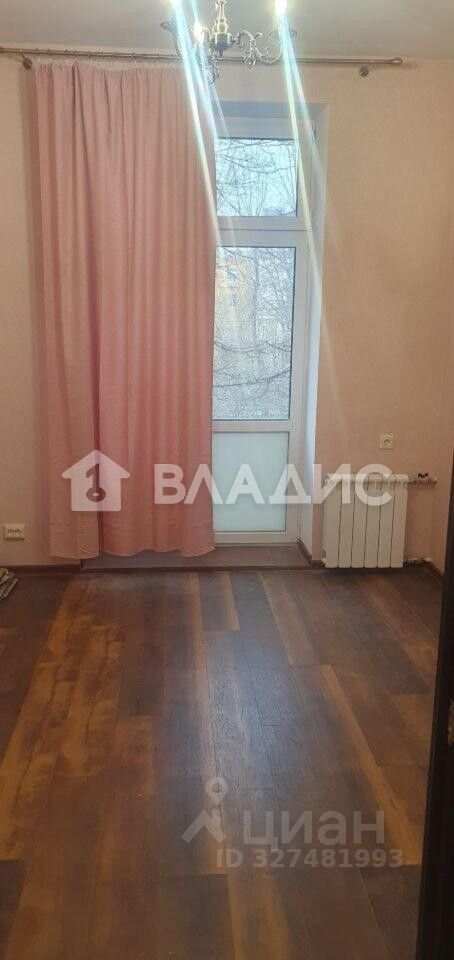 Продажа 3-комн квартиры на вторичном рынке улица Красного Курсанта, 26
