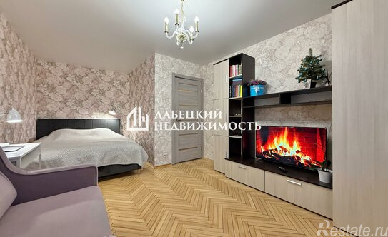 Продажа 1-комн квартиры на вторичном рынке Белградская ул,  д. 18