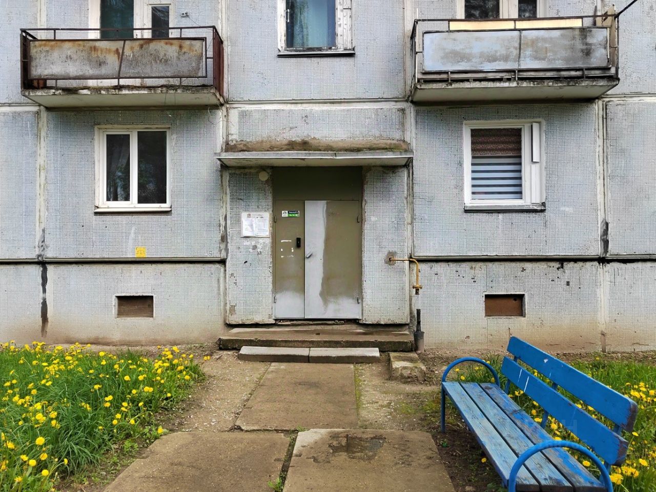 Продажа 1-комн квартиры на вторичном рынке пос. Клюквенный, 132
