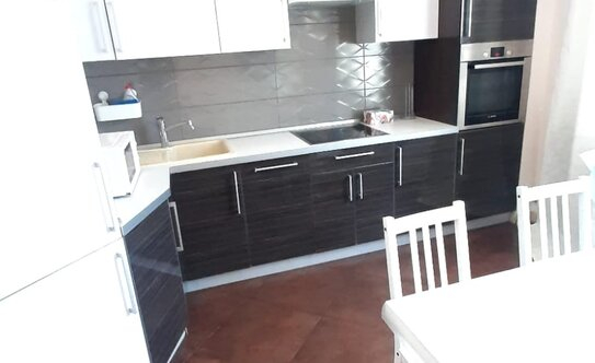 Аренда 3-комн квартиры на вторичном рынке улица Столетова,  д. 7