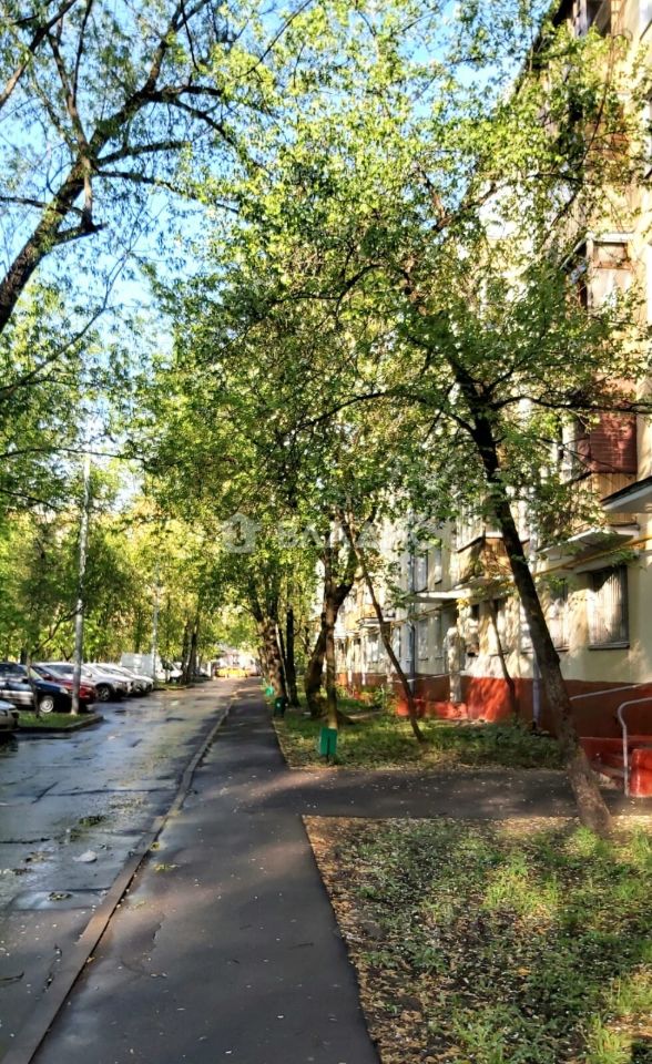 Продажа 3-комн квартиры на вторичном рынке Зеленодольская улица, 24