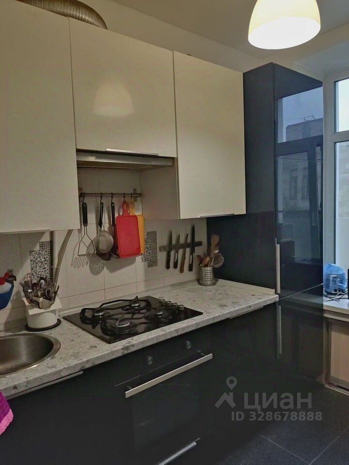 Продажа 3-комн квартиры на вторичном рынке Тульская улица, 3