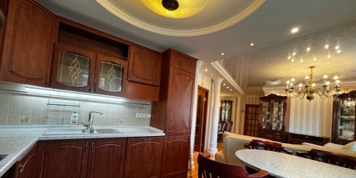 4-комн квартира Колпино г, Анисимова ул,  д. 5,  к. 2