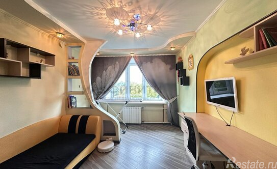 Продажа 2-комн квартиры на вторичном рынке Судостроительная улица,  д. 31 к4