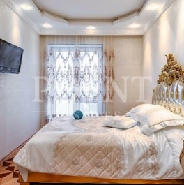 Продажа 4-комн квартиры на вторичном рынке ул Нежинская,  д. 1,  к. 4