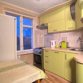 Продажа 2-комн квартиры на вторичном рынке Открытое ш,  д. 21 к13