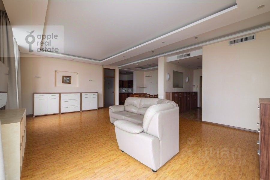 Аренда 4-комн квартиры на вторичном рынке Авиационная улица, 79А