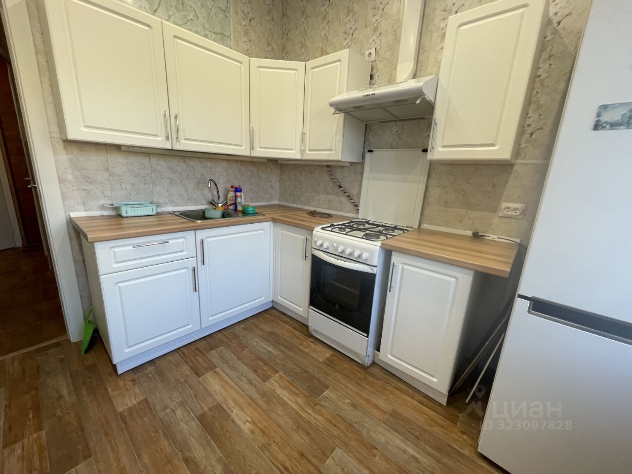 Аренда 2-комн квартиры на вторичном рынке набережная Мартынова, 12