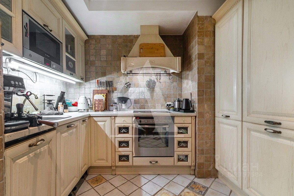 Продажа 5-комн квартиры на вторичном рынке улица Улофа Пальме, 1с7