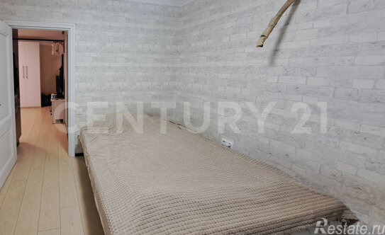 Продажа 1-комн квартиры на вторичном рынке Бузланово, мкр Западный остров,  д. 1