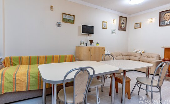 Продажа 2-комн квартиры на вторичном рынке улица Композиторов,  д. 10