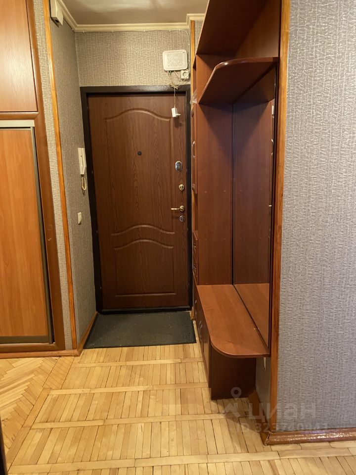 Продажа 2-комн квартиры на вторичном рынке улица Комдива Орлова, 2/37К2