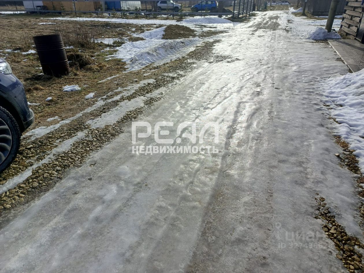 Продажа земли д. Луйсковицы, улица Медовая, 2