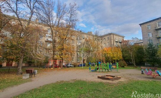 Продажа 2-комн квартиры на вторичном рынке улица Возрождения,  д. 7/25