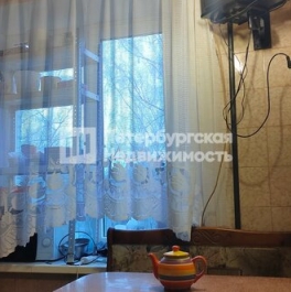 Продажа 2-комн квартиры на вторичном рынке Петергоф г, Разведчика б-р,  д. 16,  к. 3