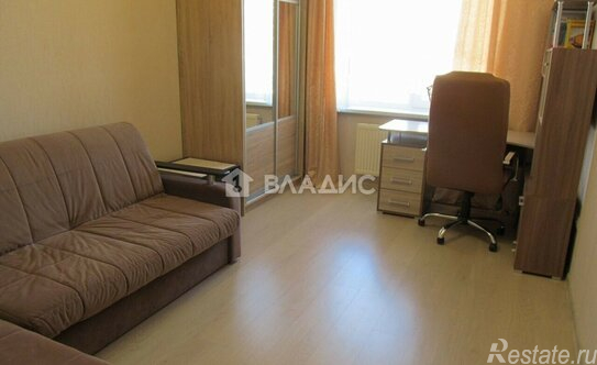 Продажа 1-комн квартиры на вторичном рынке Мурино, Петровский б-р,  д. 7