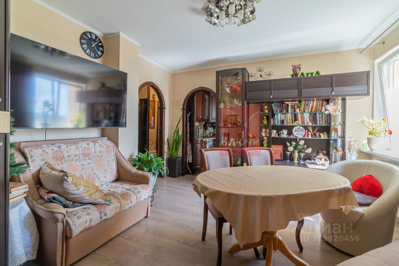 Продажа 1-комн квартиры на вторичном рынке Мурино, Оборонная улица, 2к4