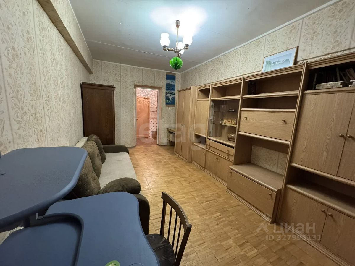 Продажа 3-комн квартиры на вторичном рынке улица Маршала Рыбалко, 12К1