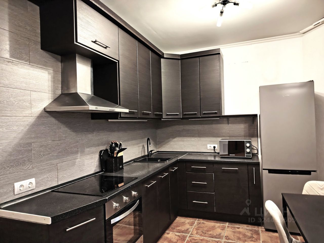 Продажа 2-комн квартиры на вторичном рынке улица Москворечье, 31к1