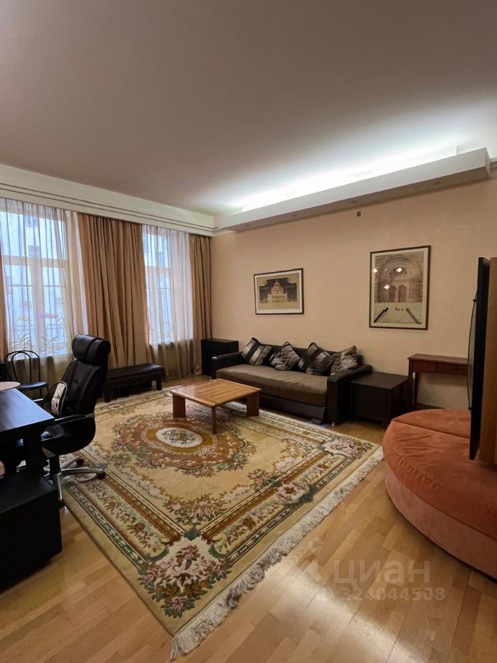 Продажа 2-комн квартиры на вторичном рынке улица Малая Лубянка, 16