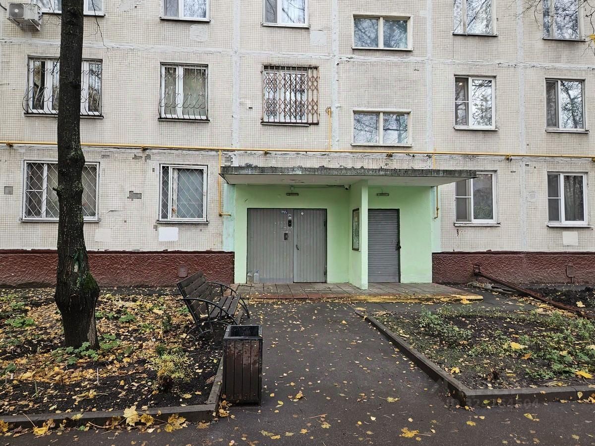 Продажа 2-комн квартиры на вторичном рынке проезд Шокальского, 59К2