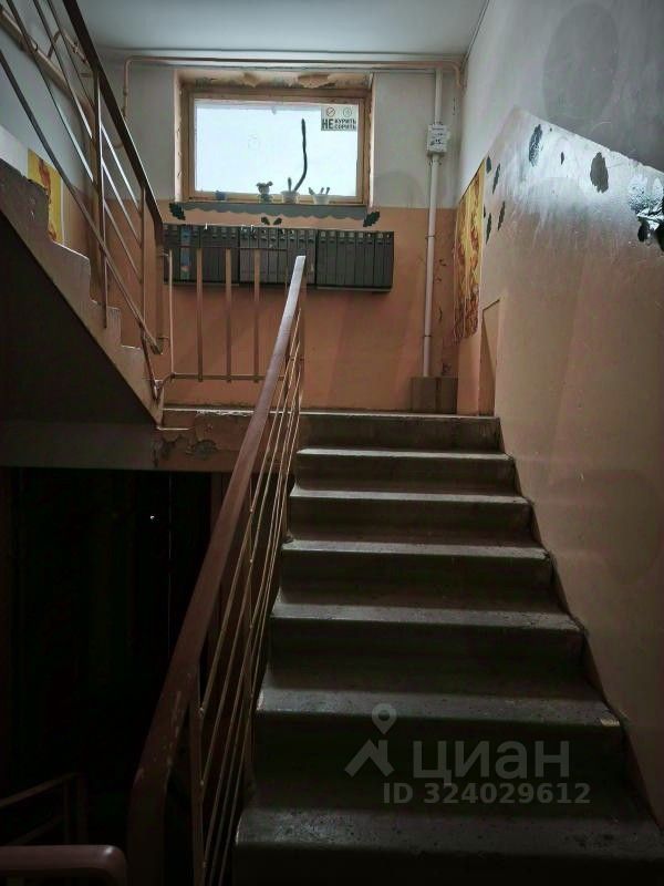 Продажа 1-комн квартиры на вторичном рынке Солнечногорск, Колхозная улица, 32
