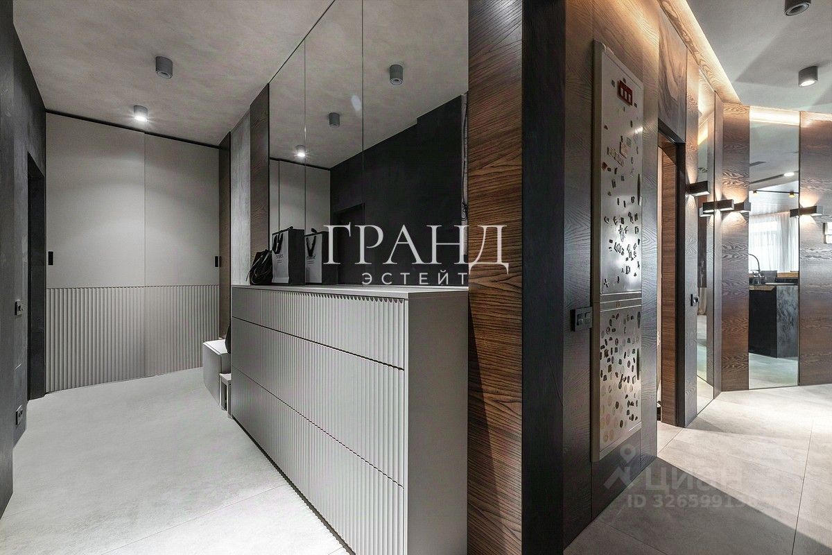 Продажа 5-комн квартиры на вторичном рынке улица Чаянова, 24