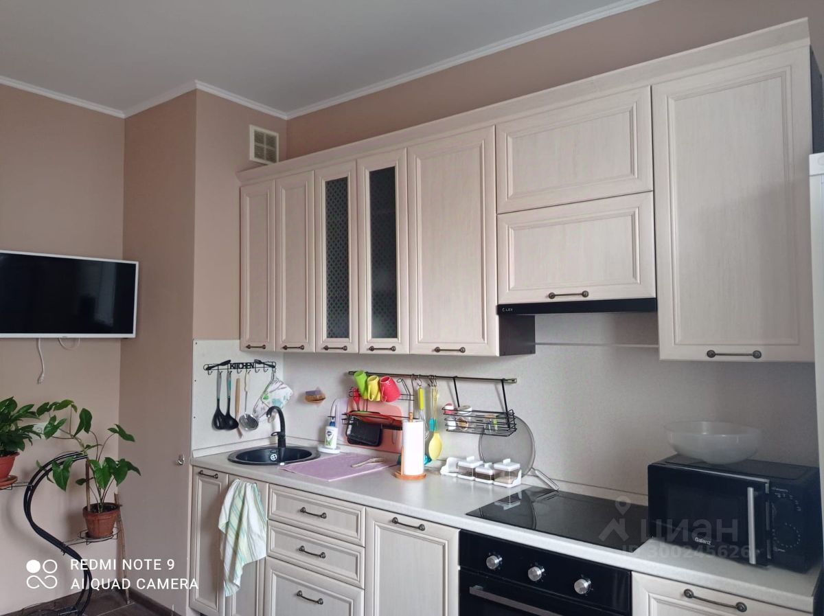 Продажа 1-комн квартиры на вторичном рынке Голубое пгт, проезд Тверецкий, 16к1