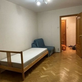 Продажа 2-комн квартиры на вторичном рынке ул Ялтинская,  д. 1