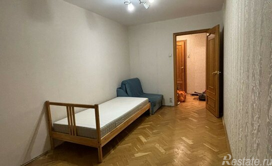 Продажа 2-комн квартиры на вторичном рынке ул Ялтинская,  д. 1