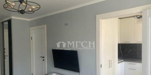 4-комн квартира улица Бутлерова,  д. 10