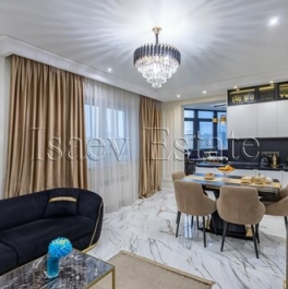 Продажа 3-комн квартиры на вторичном рынке 60-летия Октября пр-кт,  д. 17