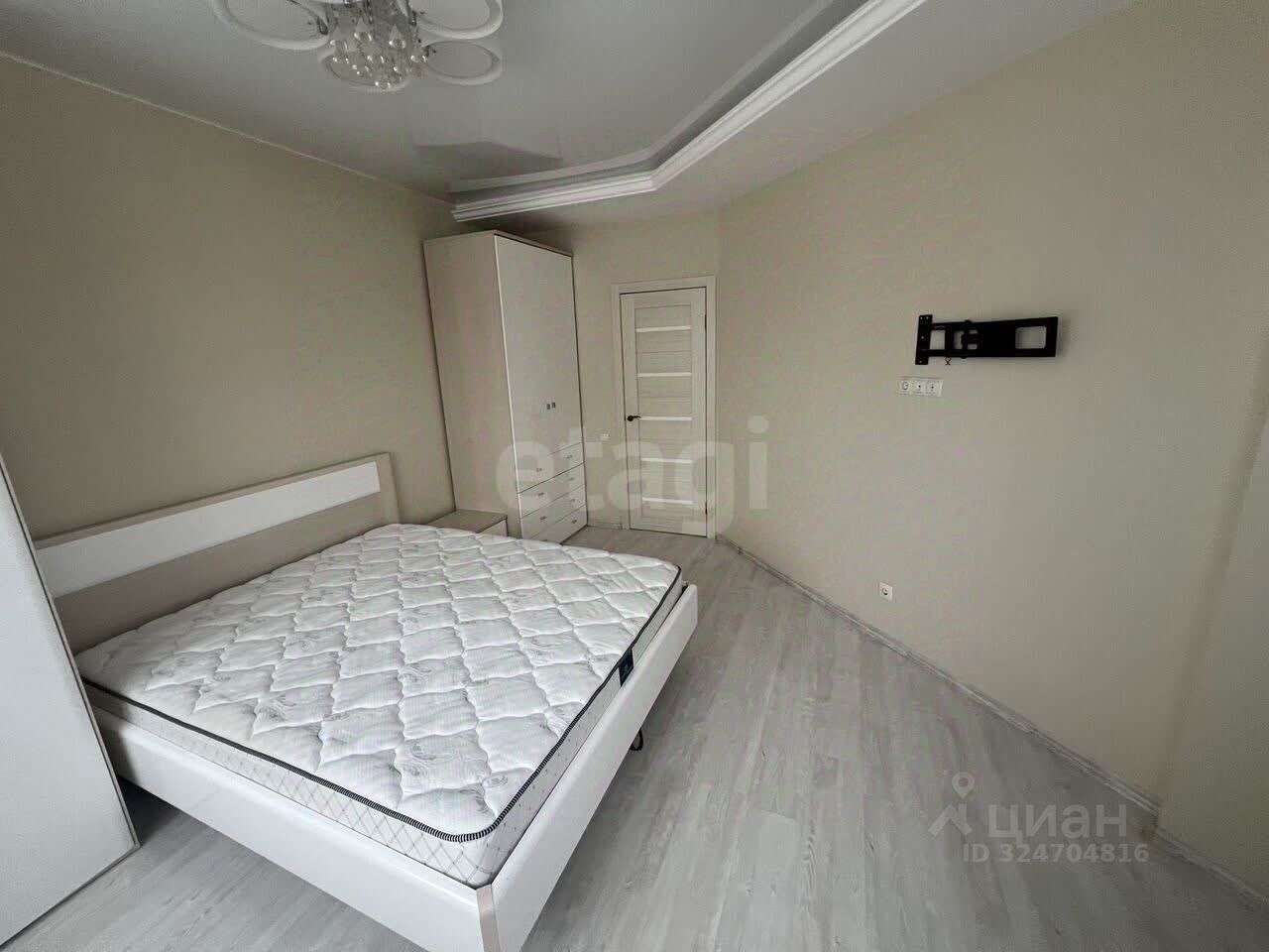 Продажа 2-комн квартиры на вторичном рынке улица Русановская, 11