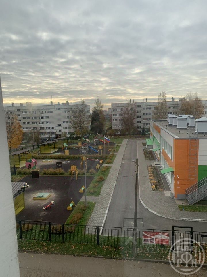 Продажа 3-комн квартиры на вторичном рынке Колтуши, переулок Школьный, 14