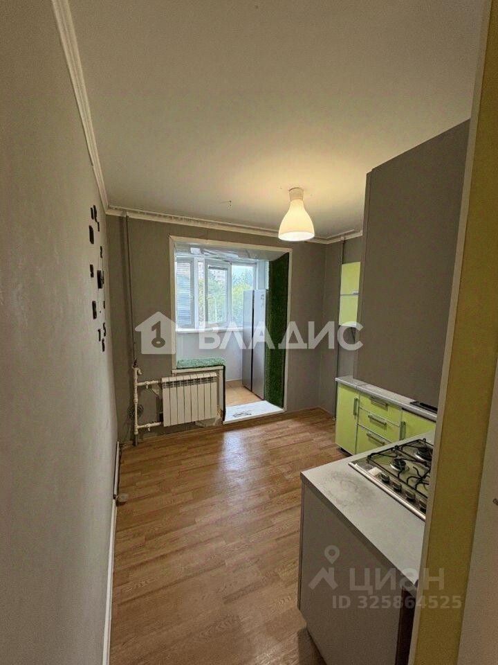 Продажа 2-комн квартиры на вторичном рынке Клин-5 городок, улица Центральная, 73с2
