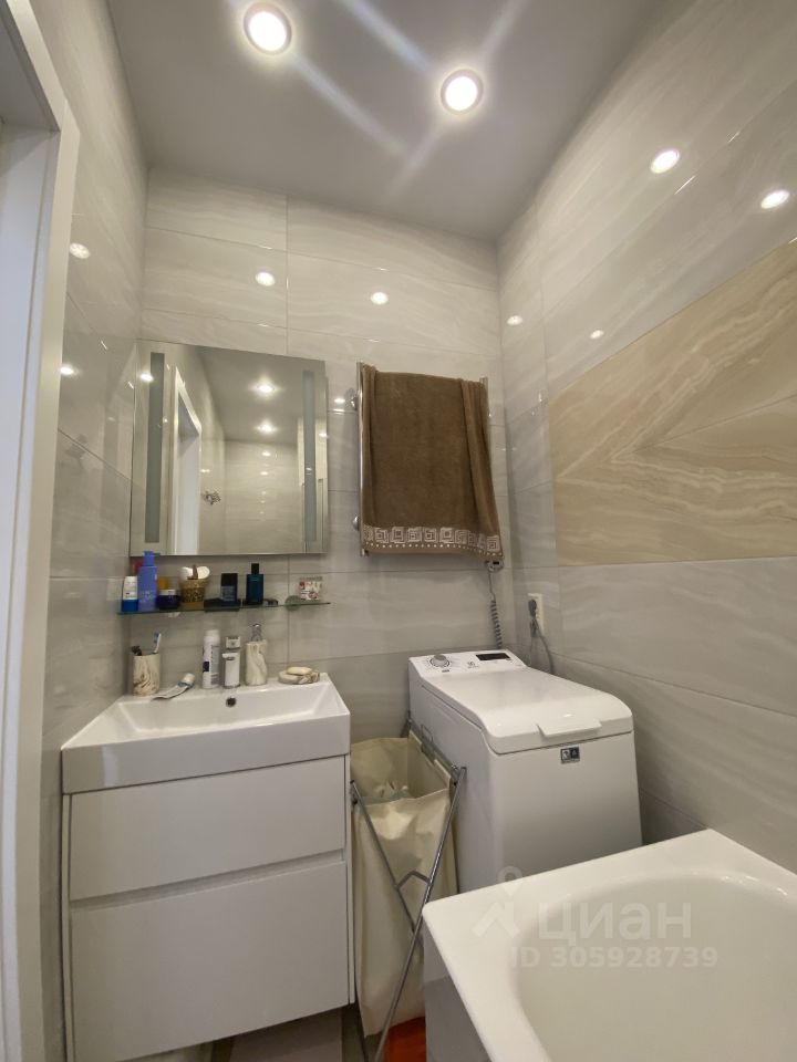 Аренда 2-комн квартиры на вторичном рынке Кутузовский проспект, 24