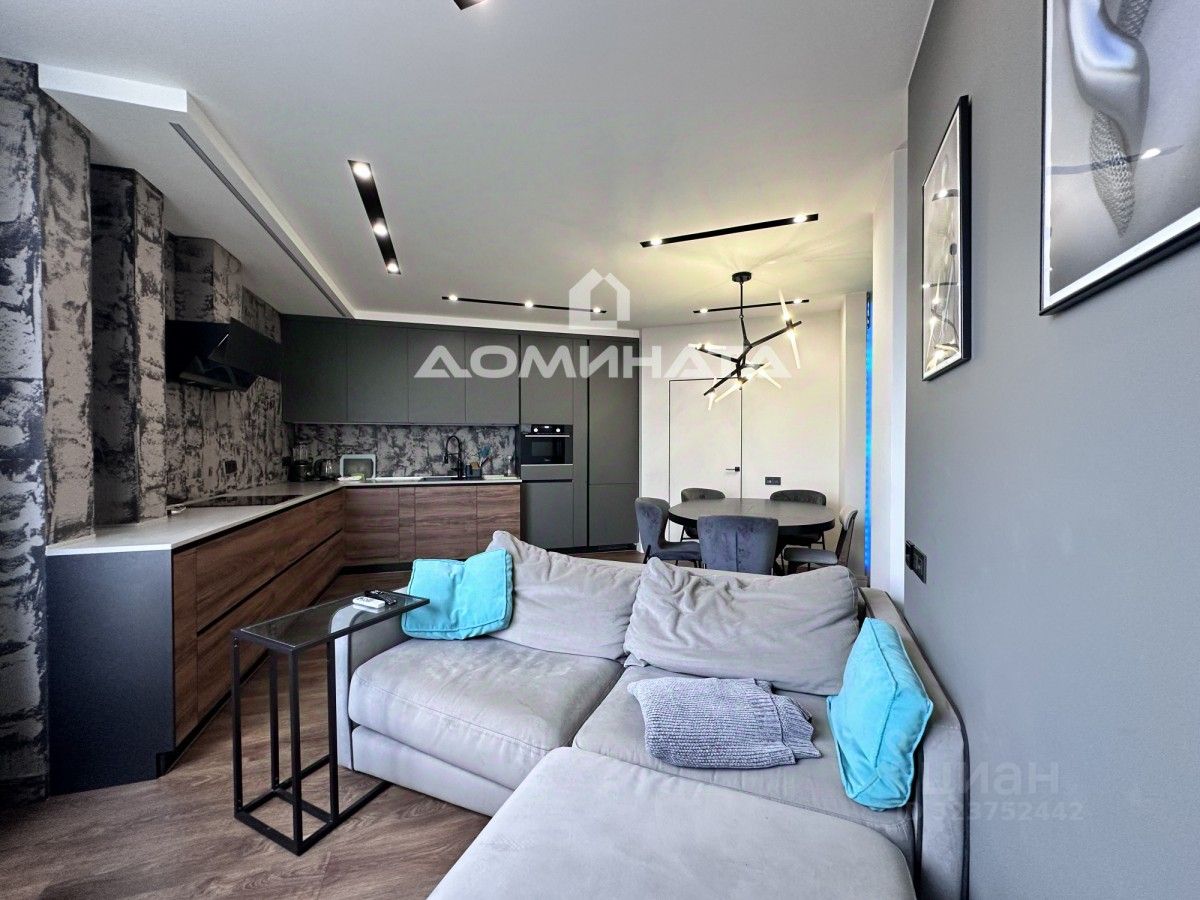 Продажа 2-комн квартиры на вторичном рынке Планерная улица, 63к1