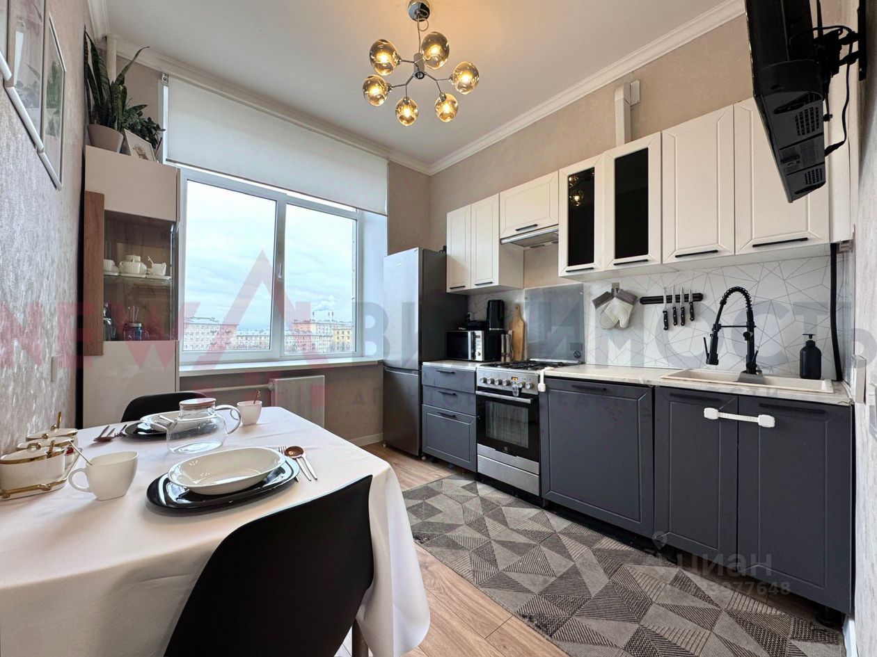 Продажа 2-комн квартиры на вторичном рынке проспект Стачек, 59