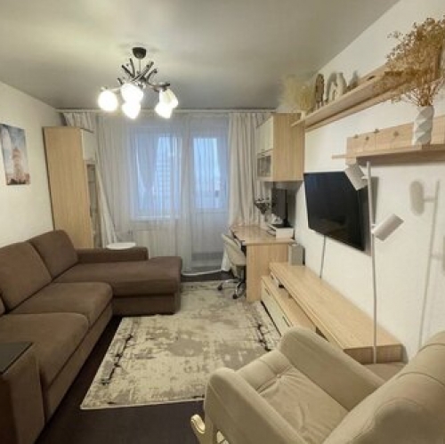 2-комн квартира Космонавтов пр-кт,  д. 61,  к. 2
