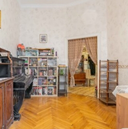 Продажа 2-комн квартиры на вторичном рынке Захарьевская улица,  д. 13