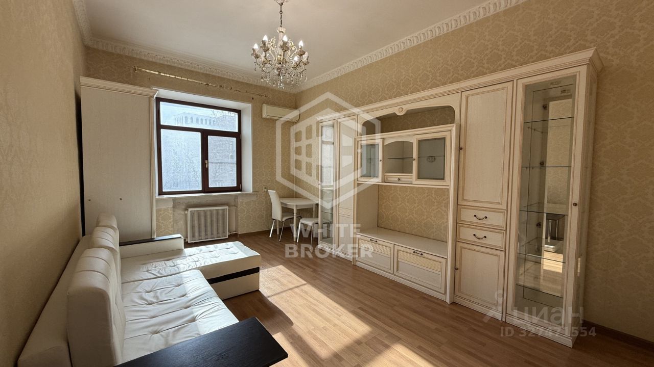 Продажа 2-комн квартиры на вторичном рынке Большая Дорогомиловская улица, 5