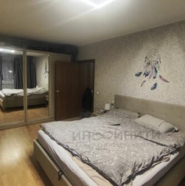 Продажа 2-комн квартиры на вторичном рынке ул Александры Монаховой,  д. 95,  к. 1