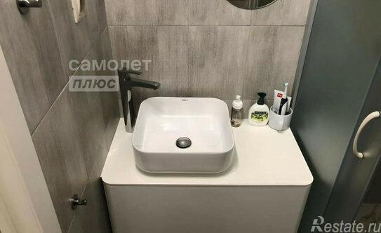 Продажа 1-комн квартиры на вторичном рынке улица Бориса Галушкина,  д. 3 к1