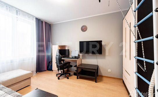 Продажа 3-комн квартиры на вторичном рынке Лётчика Лихолетова ул,  д. 14,  к. 2 стр 1