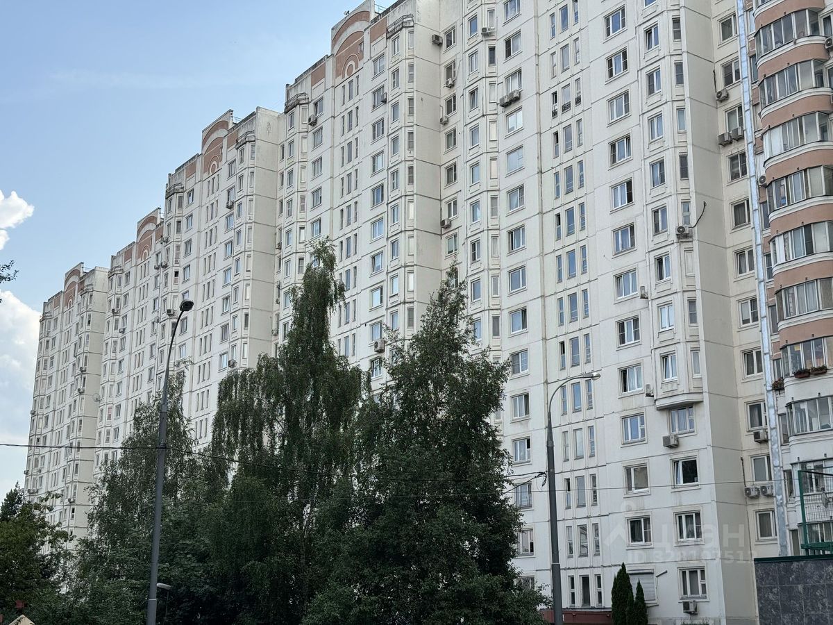 Продажа 3-комн квартиры на вторичном рынке Сколковское шоссе, 13
