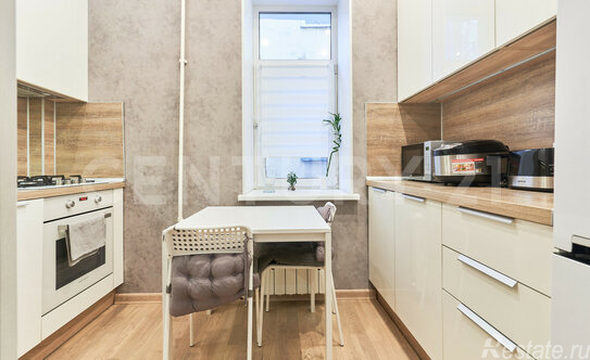 Продажа 2-комн квартиры на вторичном рынке 16-я линия,  д. 77