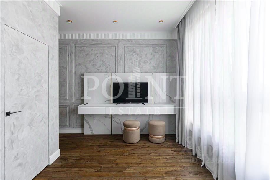 Продажа 3-комн квартиры на вторичном рынке Мантулинская улица, 9к5