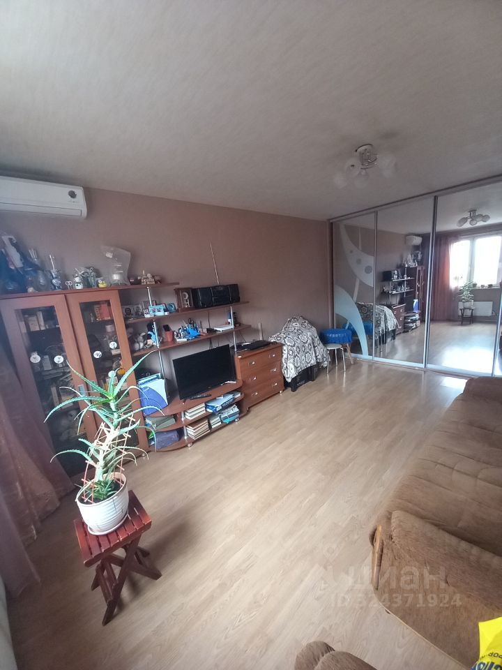 Продажа 1-комн квартиры на вторичном рынке улица Малышева, 13К3