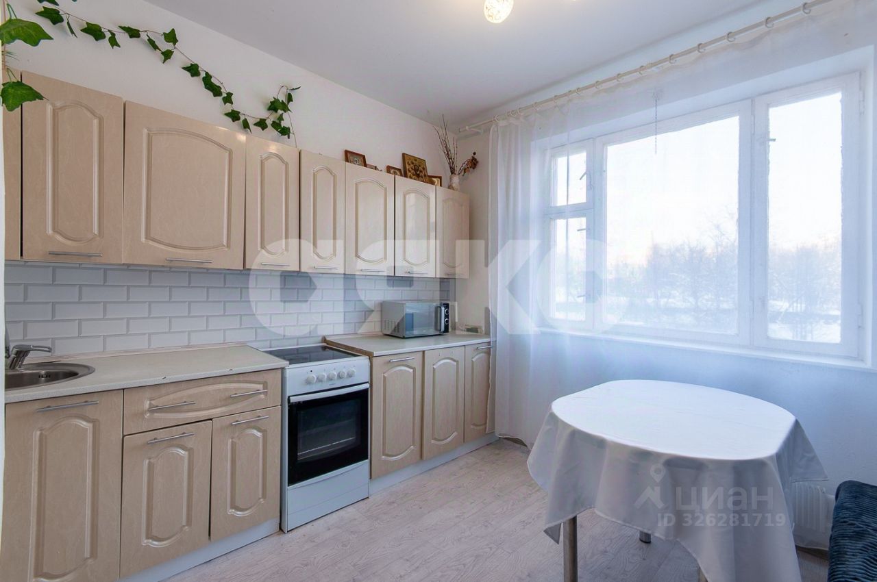 Продажа 3-комн квартиры на вторичном рынке Чертановская улица, 48К2