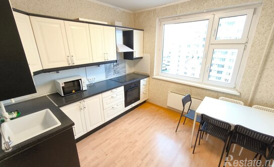 Продажа 3-комн квартиры на вторичном рынке Ватутинки п,  д. 10